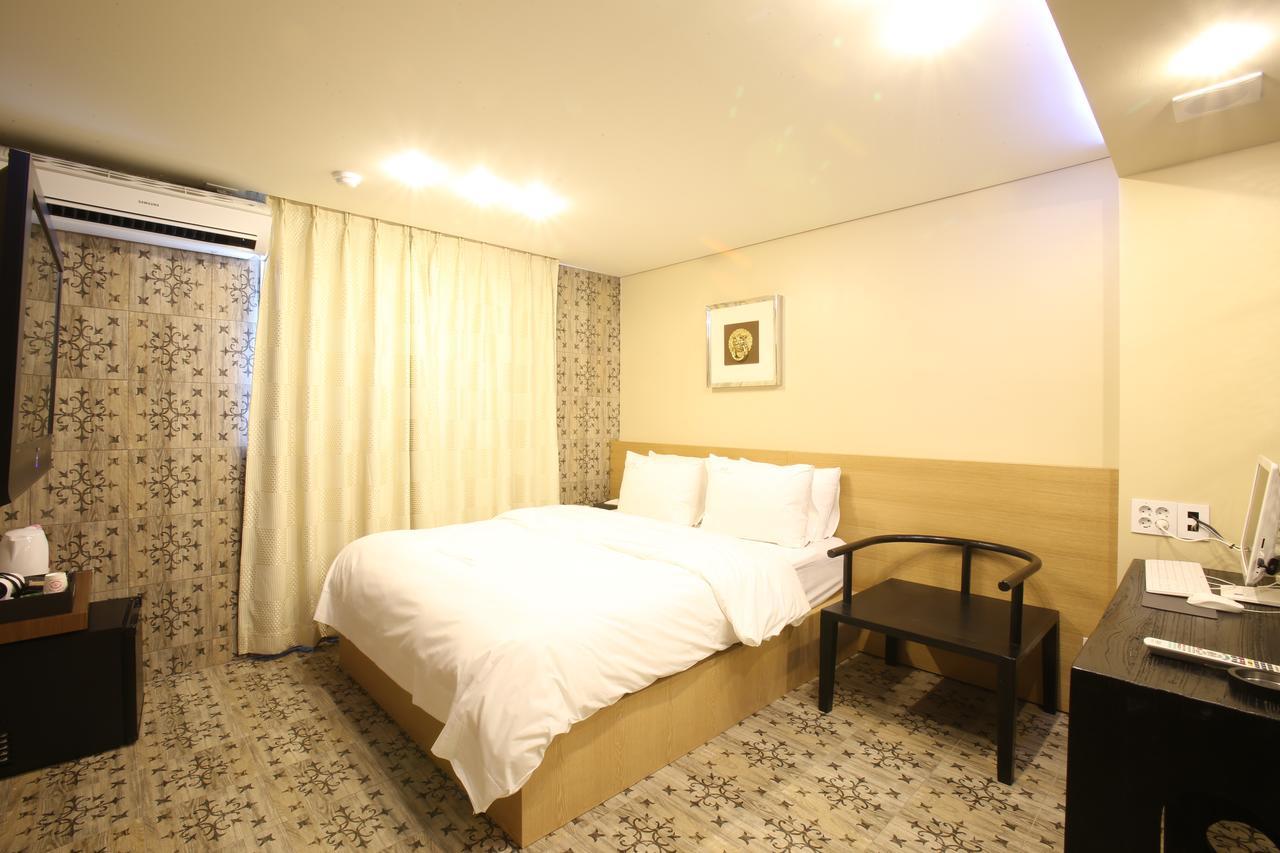 Guri Cello Hotel Buitenkant foto