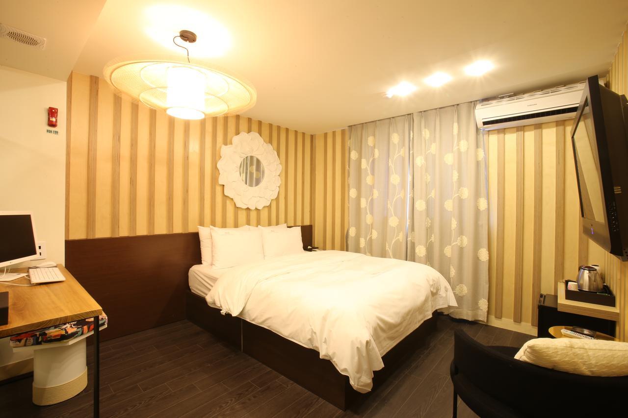 Guri Cello Hotel Buitenkant foto